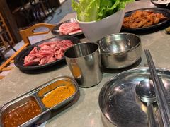 -哈哈碳都·牛肋条无限自助烤肉(台江万达店)