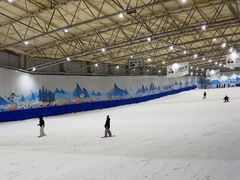 -乔波室内滑雪场