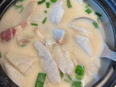 -荷塘秋月·本帮江浙菜(国权路店)