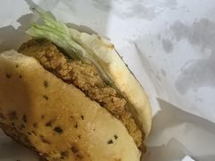 黄金三脆多汁鸡堡-必胜客(世欧广场店)