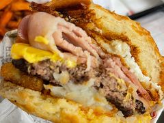 -The Habit Burger Grill 哈比特汉堡(世博店)