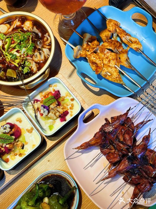 街角等你.大连海鲜烧烤.经典铁板海鲜串(西安路店)图片