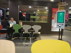 -麦当劳(南京路2店)