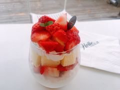 草莓杯-Hello·生日蛋糕·下午茶·甜品台茶歇(瑞安东山店)