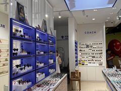 -美式眼镜·授权蔡司.依视路.尼康.豪雅.明月(南翔印象城店)