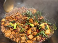 -鲁员外地锅鸡地锅鱼(古墩路店)