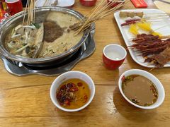 -袁记串串香(泉水轻轨站店)