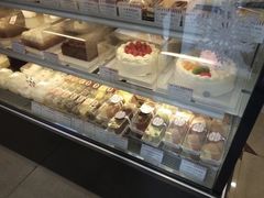 -红宝石·鲜奶小方·海派西点房(南丹店)