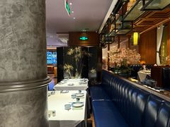 -八府香鸭·啫啫煲(华山路店)