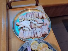 -三个椰子·现砍椰子鸡(金鹰广场店)