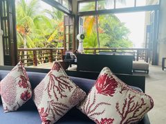 -亚龙湾喜来登·美景台大堂吧