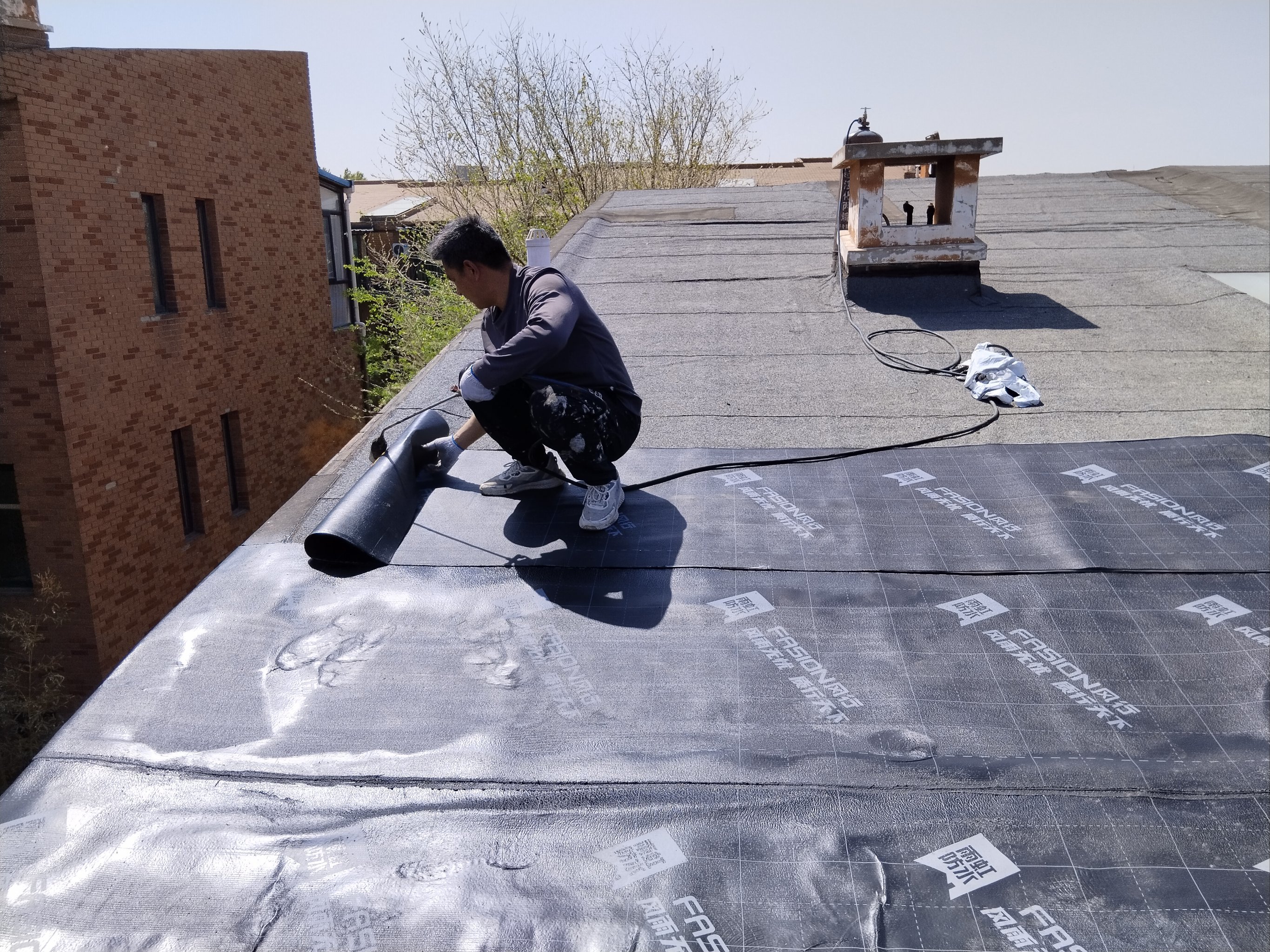 大兴金地格林小镇东方雨虹风行系列卷材屋顶防水