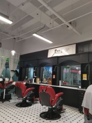 -老男孩男士理容馆·理发·烫染·修面