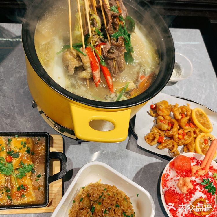 马尾姑娘小黄锅