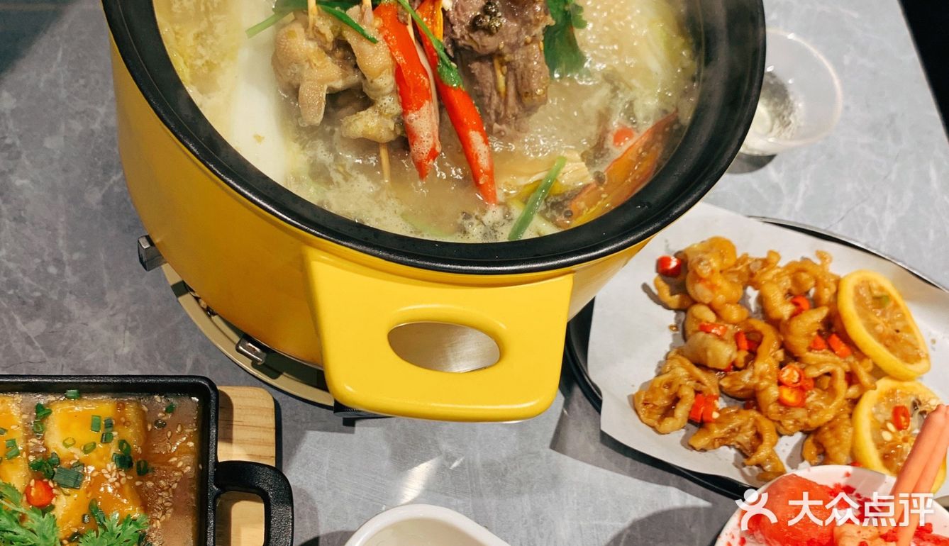 马尾姑娘小黄锅