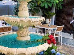 -Mark&Mars Restaurant