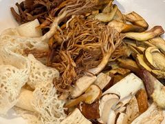 -黔蘑菇四季餐厅(观山湖店)