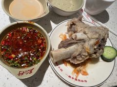 -三人行骨头王火锅(长寿店)