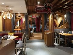 大堂-隔壁老王·家常云南菜(花巷店)