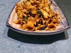 -香巴拉云南餐厅(华莱坞店)