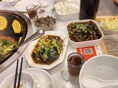 -鲁员外地锅鸡地锅鱼(古墩路店)