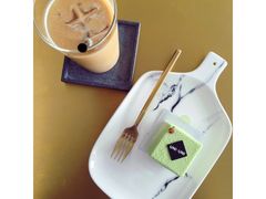 -UNI UNI(环亚凯瑟琳店)