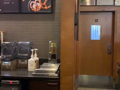 -星巴克臻选(深圳龙华红山天虹店)