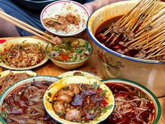 -拈签一笑黄牛肉辣卤串串