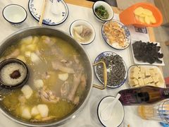 -朴小妹人参鸡汤火锅(长白山万达店)