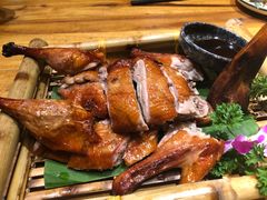 -老滇山寨•云南特色菜•地方菜•民族风情歌舞表演(金碧店)