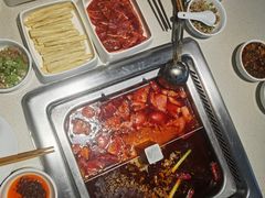 -海底捞火锅鲜切牛肉主题店(长寿路店)