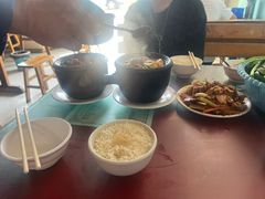 -虹兴砂锅店