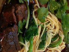 特色牛肉面-巴津碗碗面(人和店)