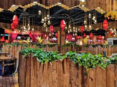 -老滇山寨•云南特色菜•地方菜•民族风情歌舞表演(金碧店)