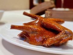 玻璃脆皮乳鸽-利苑酒家(金宝店)