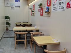 大堂-蜜雪冰城(万象新城商业街店)