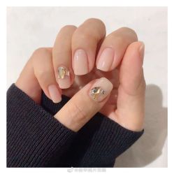 -夏花美甲美睫