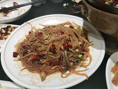 -皇城根·烤鸭·鱼头·家常菜(欧亚大观乐活城店)