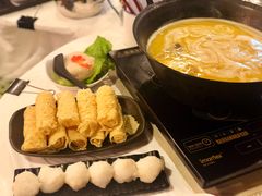 -鲜入围煮花胶鸡海鲜火锅