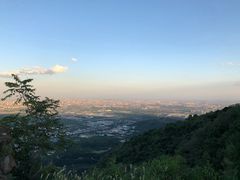 -鬼笑石后山停车场