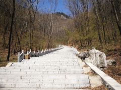 -九鼎铁刹山风景区