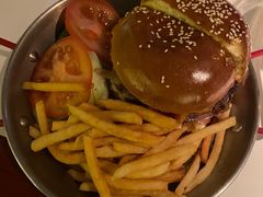 酿牛肉汉堡-The BREW·酿餐厅(浦东嘉里大酒店)