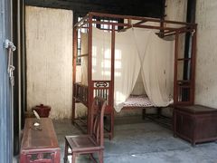 -上海市龙华烈士陵园