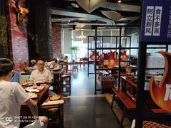 大堂-莽子老火锅(大坪店)