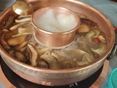 -慢丽江·云南野生菌土鸡锅(付家庄店)