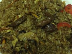 青椒牛柳蛋炒饭-意卡菲·欢乐聚会餐厅(华侨店)