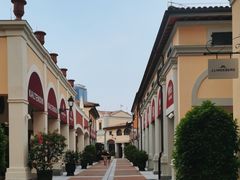 -佛罗伦萨小镇广佛名品奥特莱斯(疏港路店)