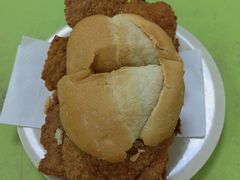 猪扒包-胜利茶餐室