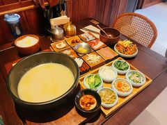 -银米·云南传统过桥米线(双廊黑金冠店)