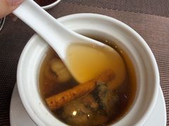 -大中华希尔顿酒店-念自助餐·嗨啤·小龙虾